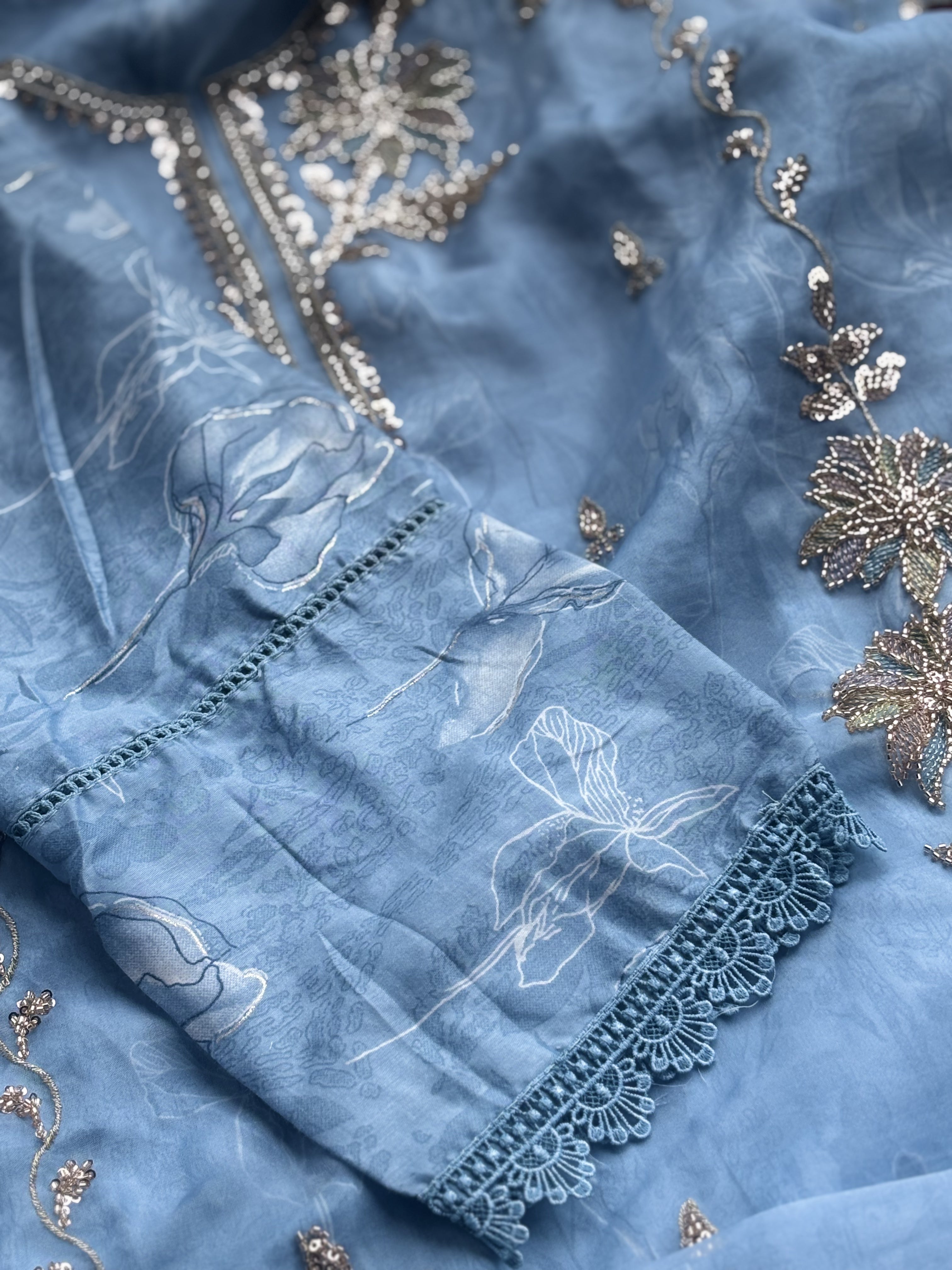 Opera unstitched suit