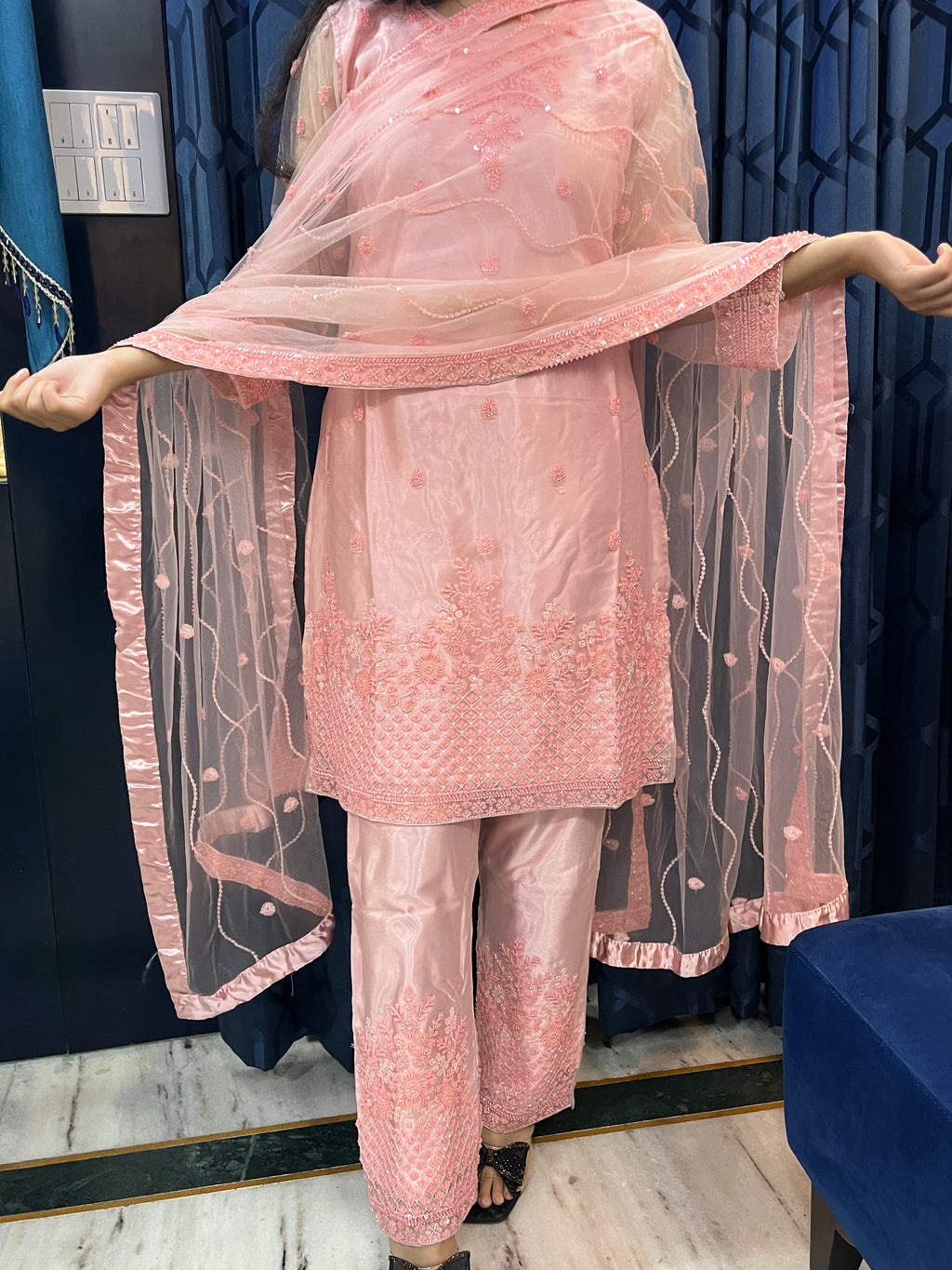 Zareen suit set