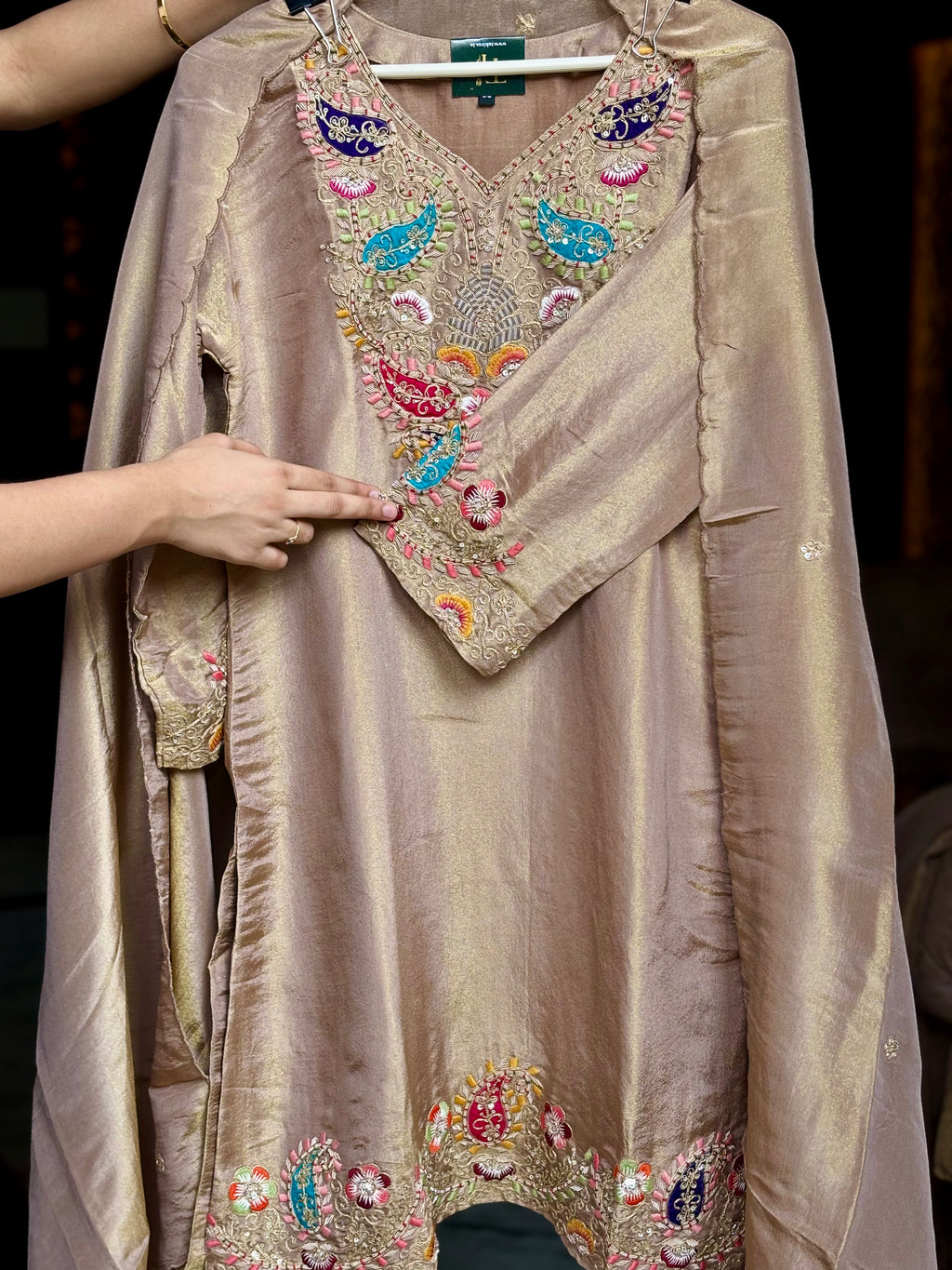Zarmina shimmer suit