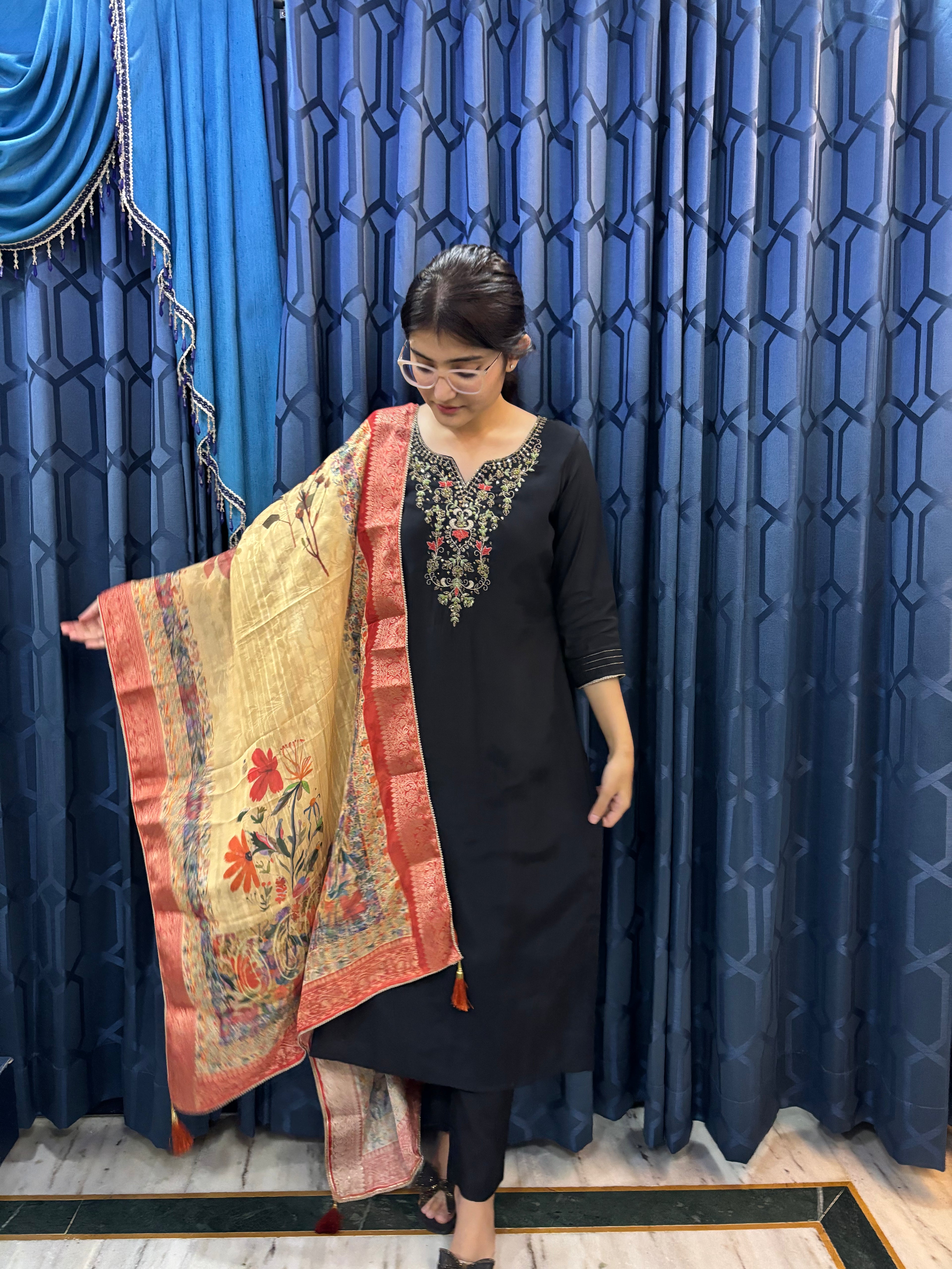 Black Handwork Suit Set