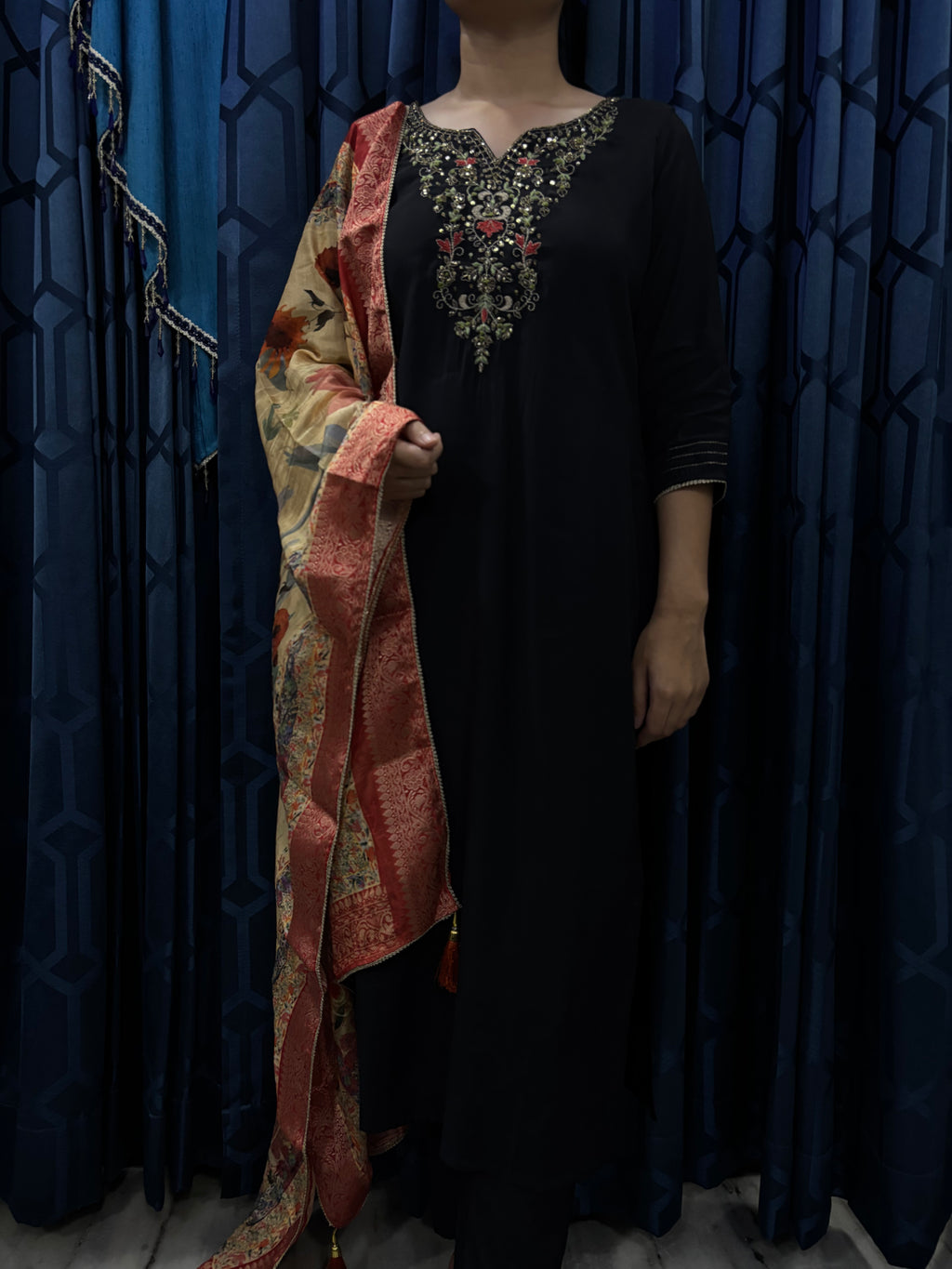 Black Handwork Suit Set