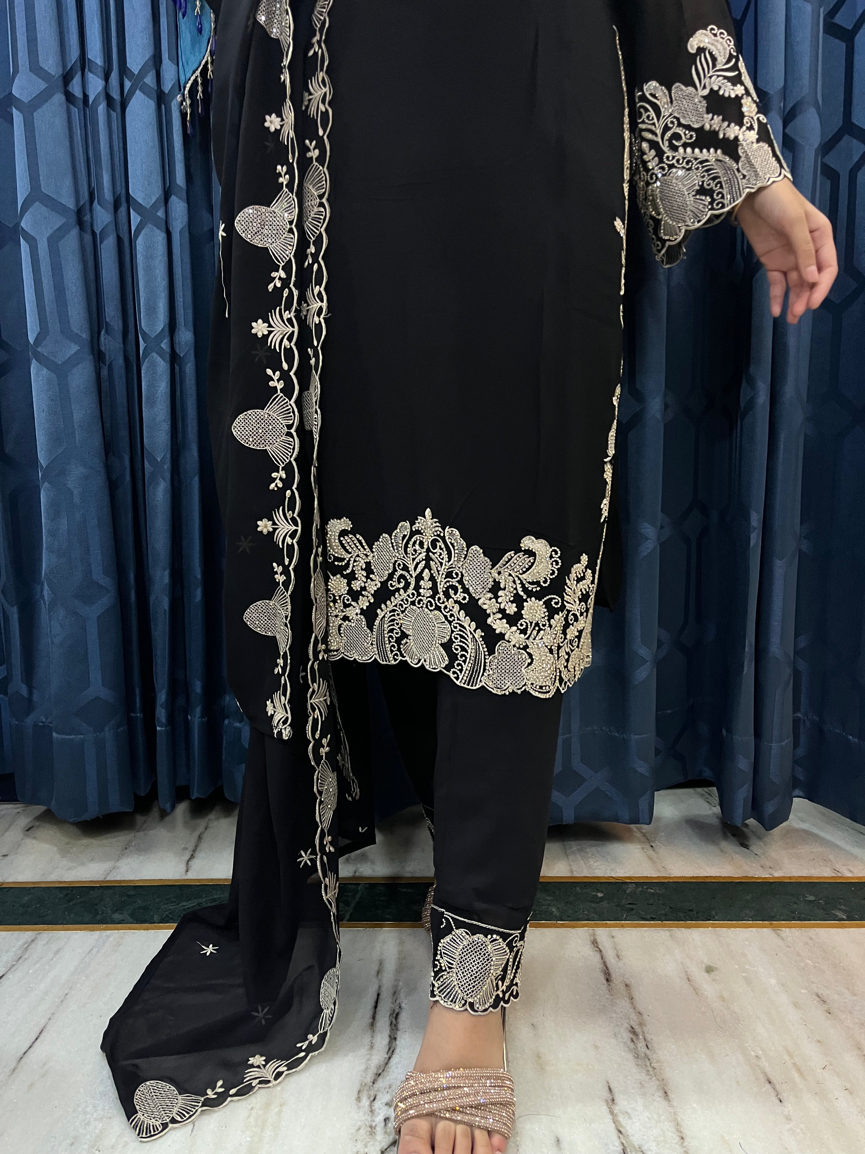 Black diamond suit set