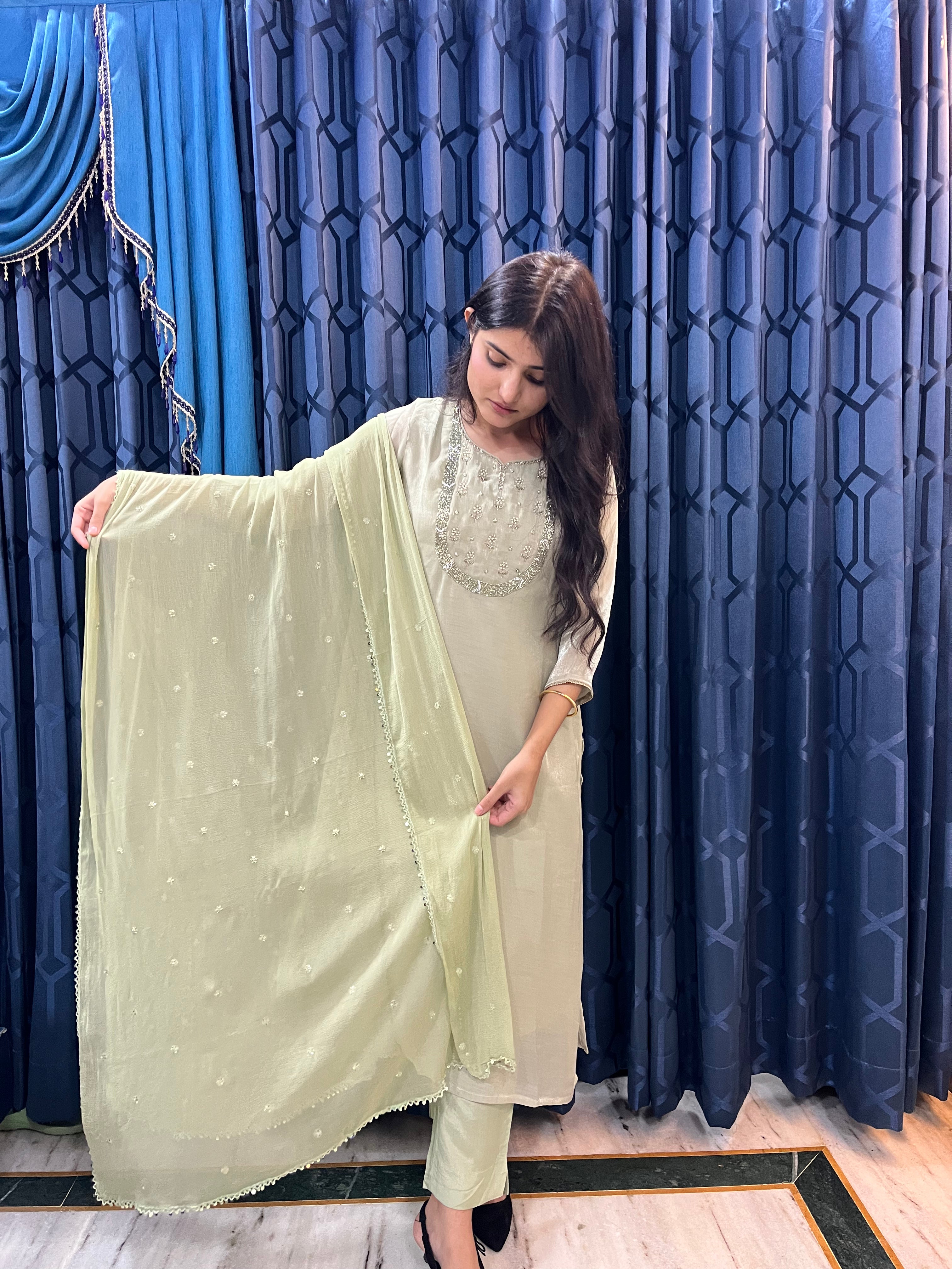 Pista Shimmer Suit set