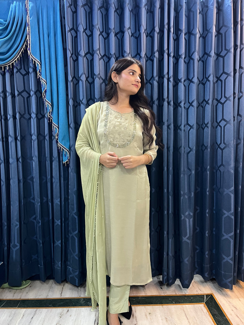 Pista Shimmer Suit set