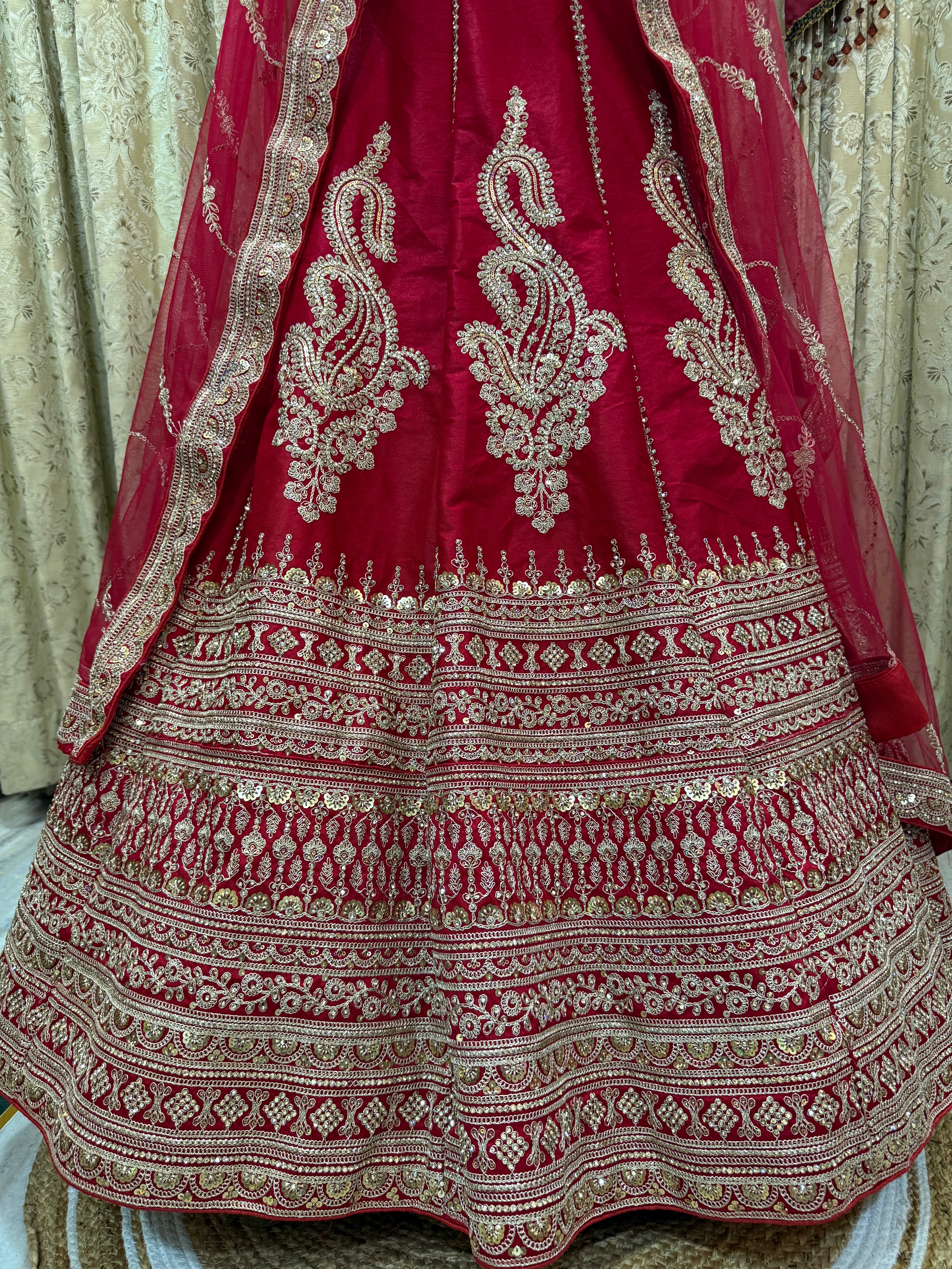 REET HEAVY BRIDAL LEHENGA