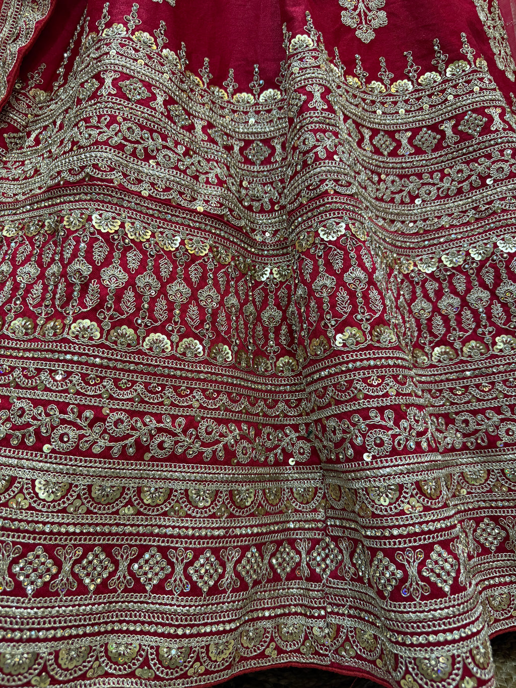 REET HEAVY BRIDAL LEHENGA