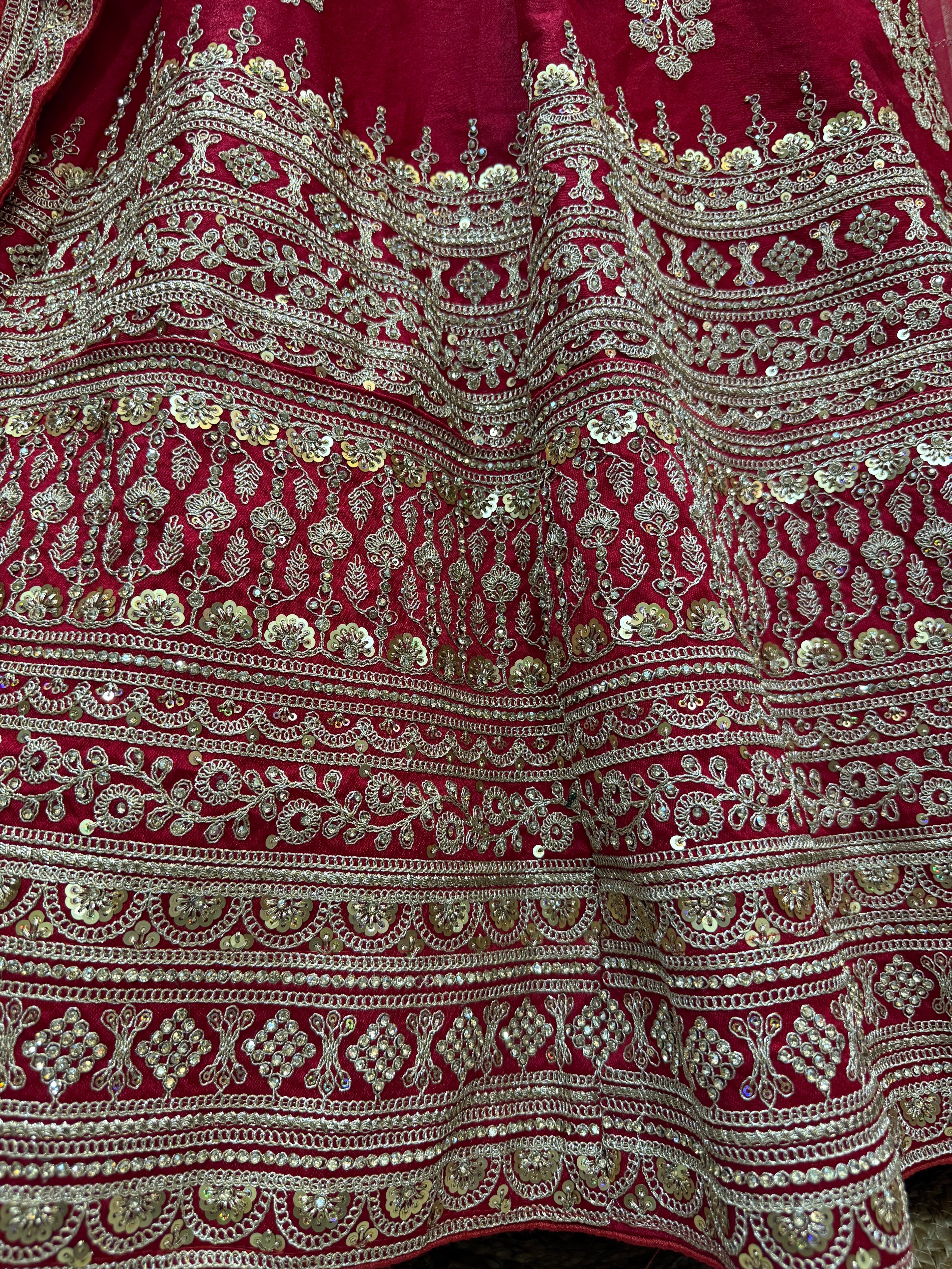 REET HEAVY BRIDAL LEHENGA