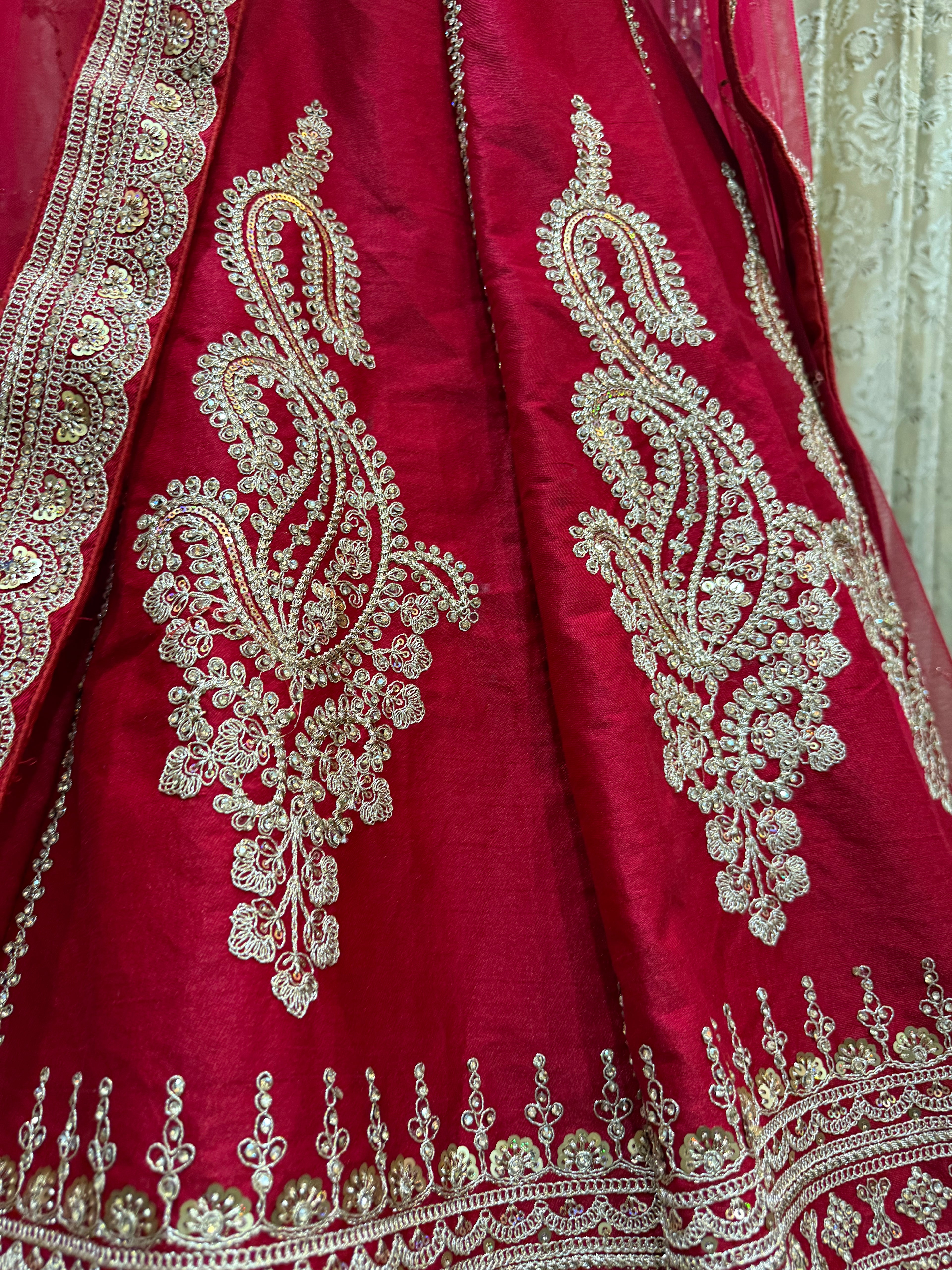 REET HEAVY BRIDAL LEHENGA