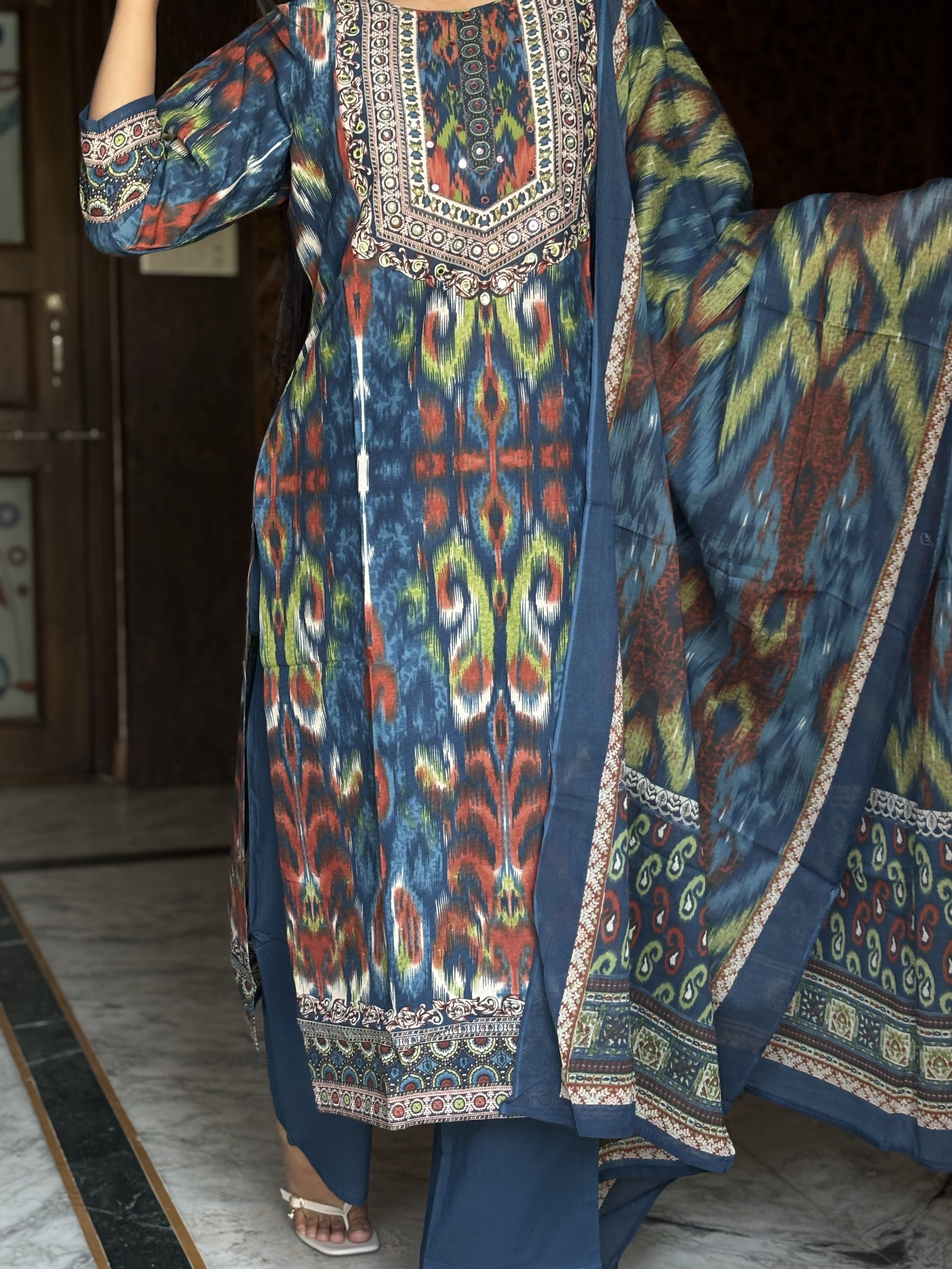 Ikat suit set