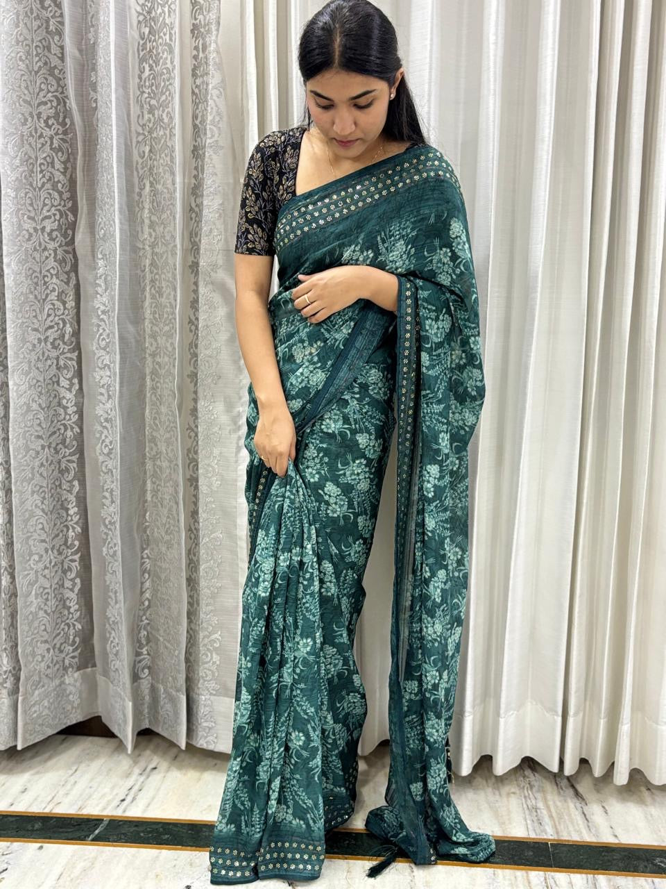 Pankhudi Saree